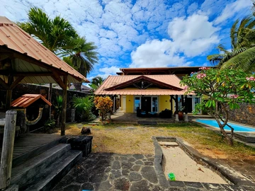 5 Bedroom Villa