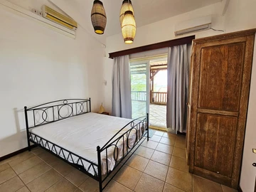 5 Bedroom Villa