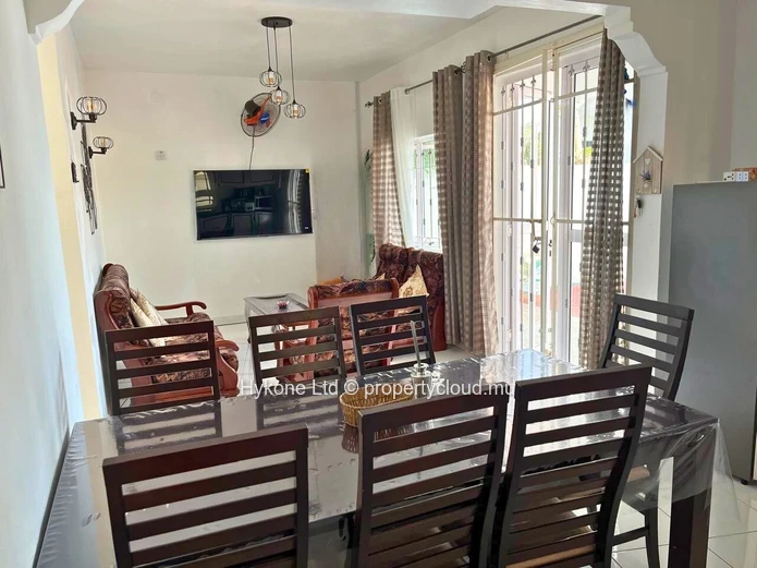 Villa For Rent In Pereybere 