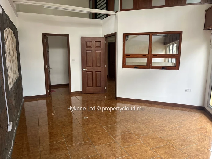 Commercial Premises For Rent In Quatre Bornes
