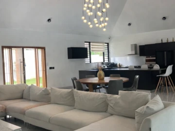 4 Bedroom Villa