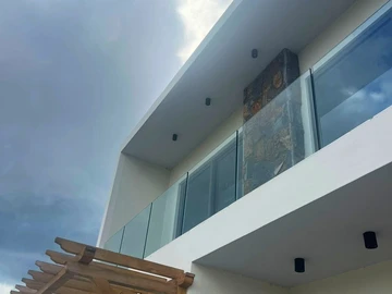 5 Bedroom Villa