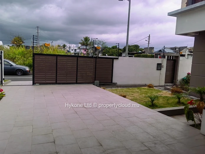 Villa For Rent At Highlands Rose
