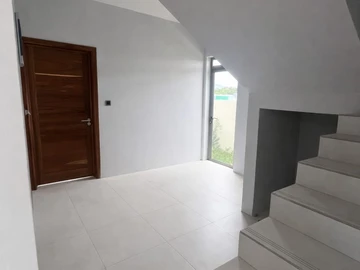 5 Bedroom Villa