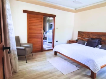 4 Bedroom Villa
