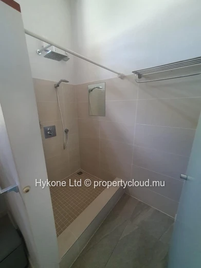 Villa For Sale In Pereybere