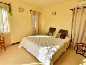 5 Bedroom Villa