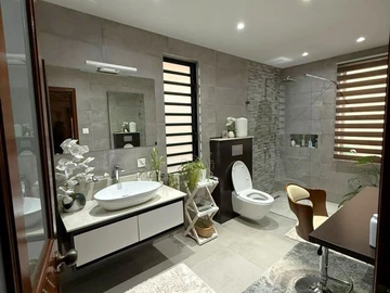 4 Bedroom House