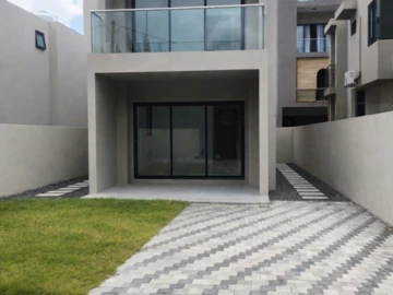 3 Bedroom Townhouse, Duplex
