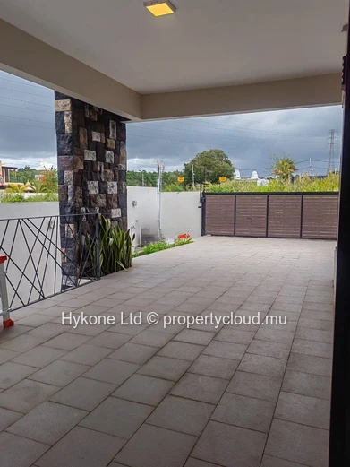 Villa For Rent At Highlands Rose