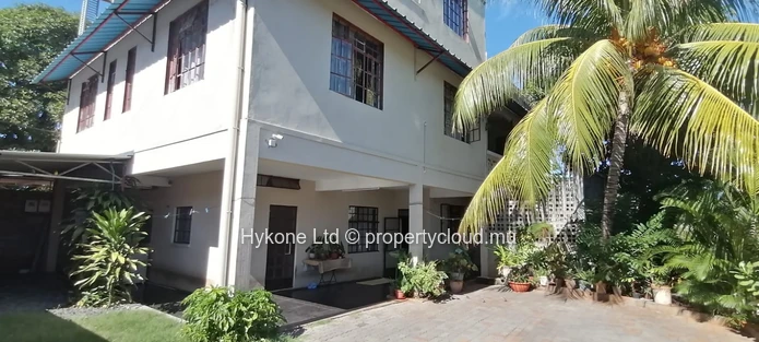 Commercial Premises For Sale In Roche Bois