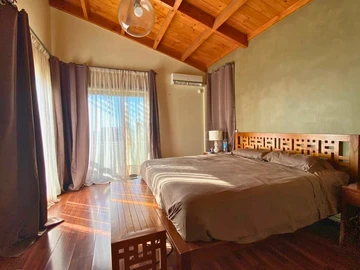 5 Bedroom Villa
