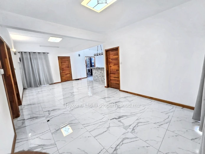 New Building For Sale (Apartment And Commercial Premises) In Goodlands