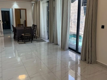 4 Bedroom Villa