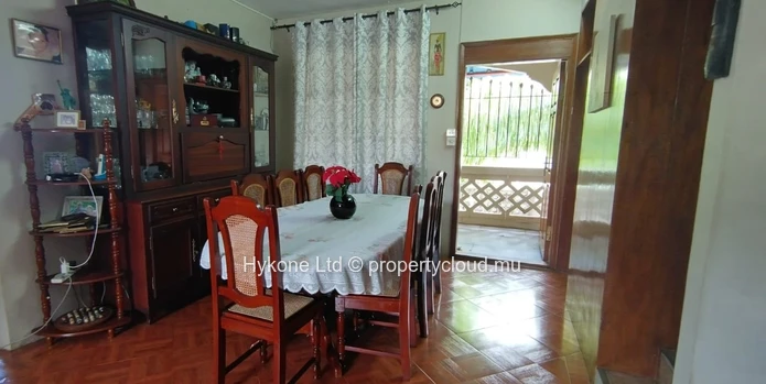 Commercial Premises For Sale In Roche Bois