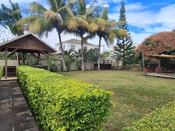 5 Bedroom Villa