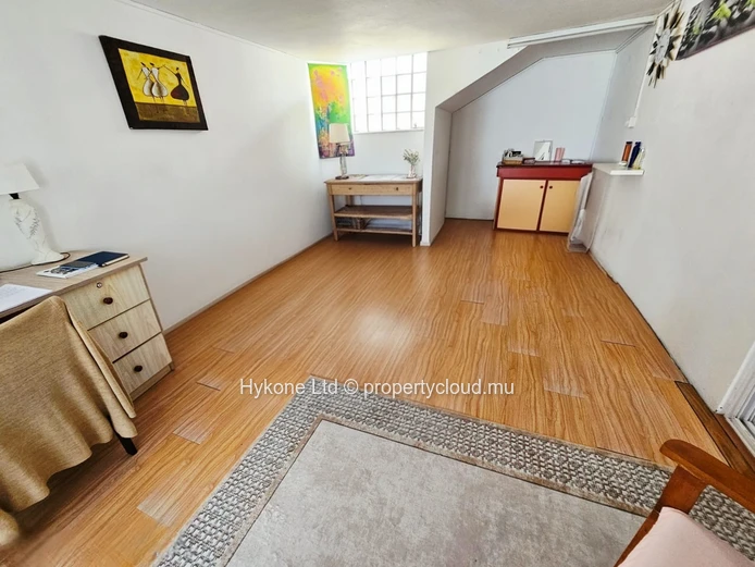 Commercial Premises For Rent In Roches Brunes