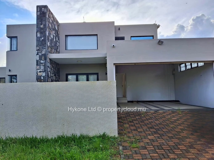 Villa For Sale In Belle Rose