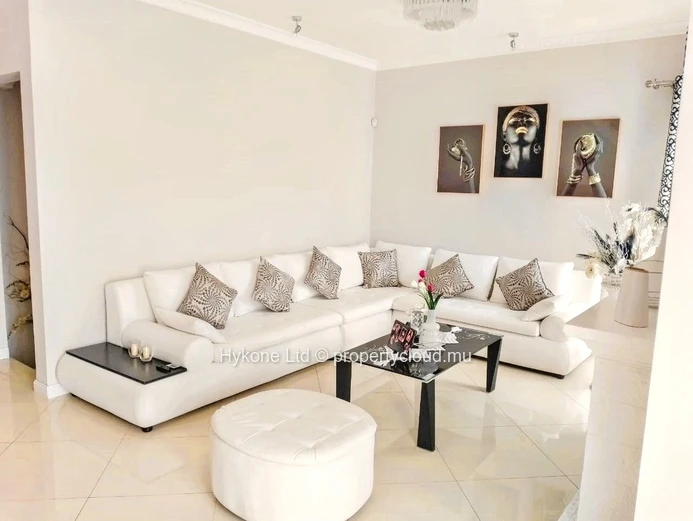 Villa For Sale In Rose Hill
