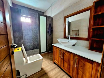 4 Bedroom Apartment