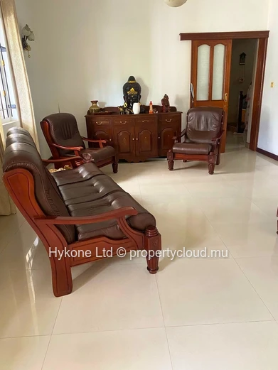 For Sale : Residential Property With Commercial Space In Pointe Aux Piments