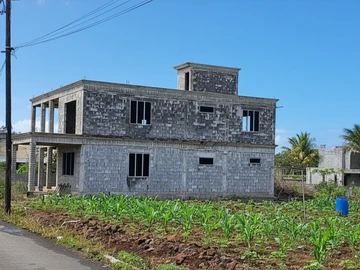 5 Bedroom Villa