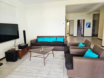 5 Bedroom Villa