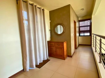 5 Bedroom Villa