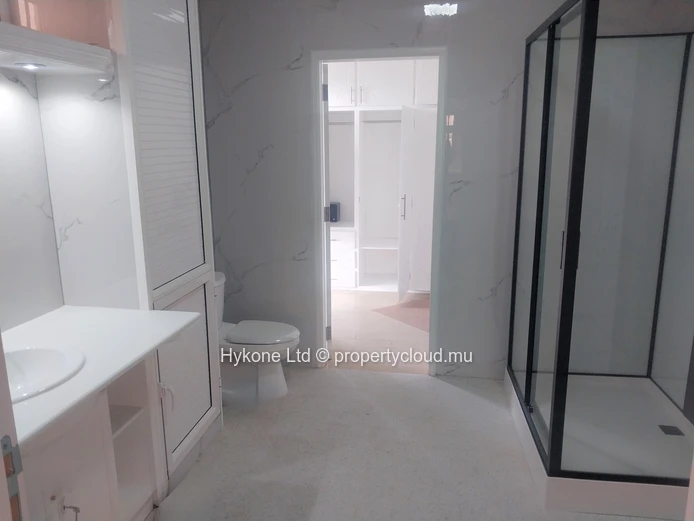 Apartment For Sale In Quatre Bornes