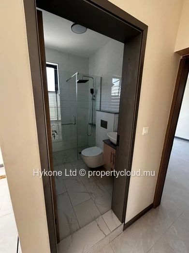New Villa For Sale In Pereybere