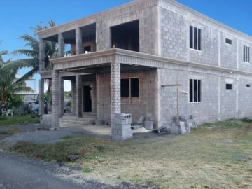 5 Bedroom Villa