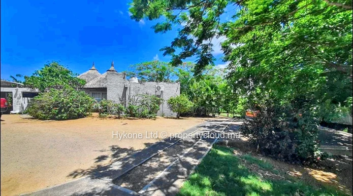 Villa For Rent In Bain Boeuf