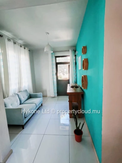 Apartment For Sale In Albion (3-Story Building)