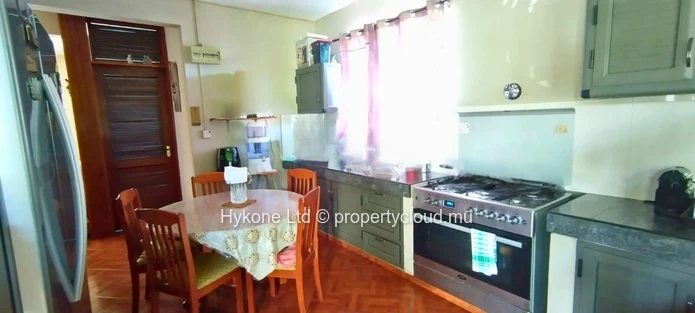 Commercial Premises For Sale In Roche Bois