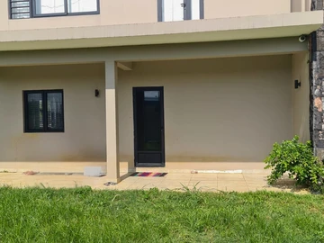 5 Bedroom Villa