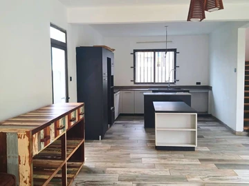 5 Bedroom Villa