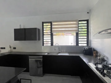 4 Bedroom Villa
