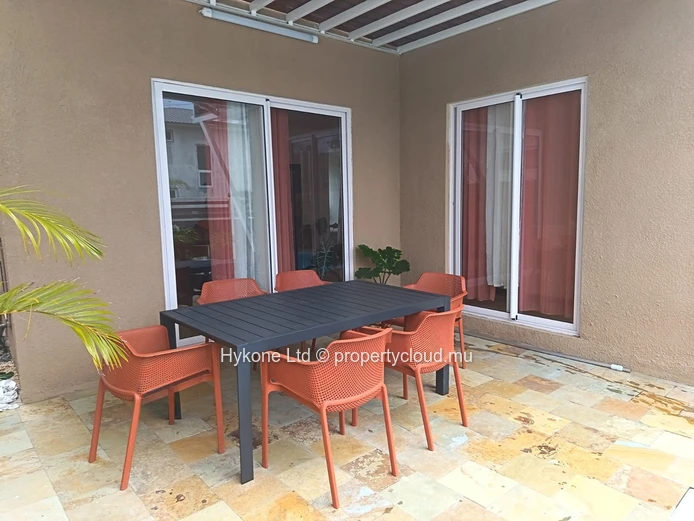 Villa For Sale In Pereybere