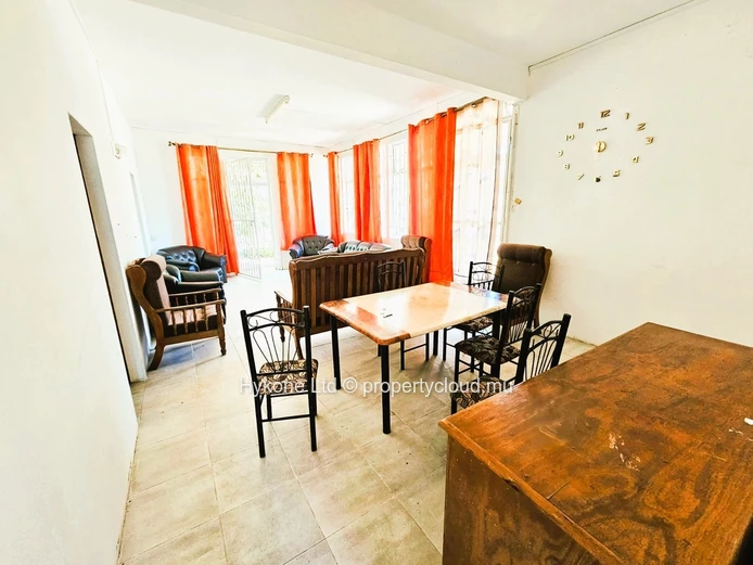 Ground-Floor Apartment For Sale In Quatre Bornes
