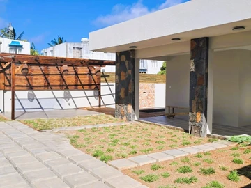 5 Bedroom Villa