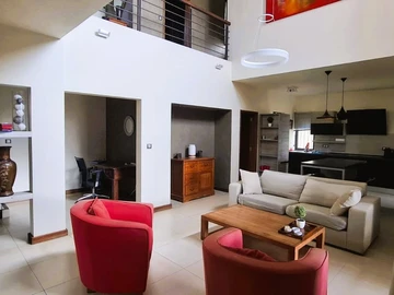 5 Bedroom Villa