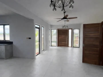 5 Bedroom Villa