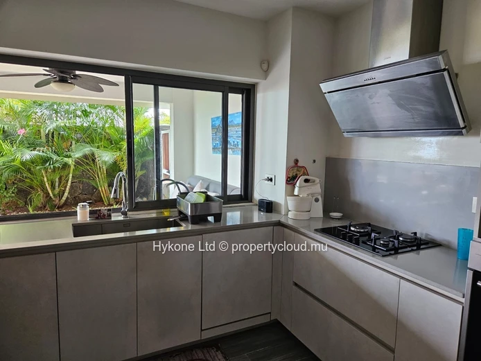 Apartment For Rent In Black Rock, Tamarin
